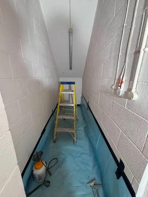 HSE-licensed asbestos gasket strip-out in N21